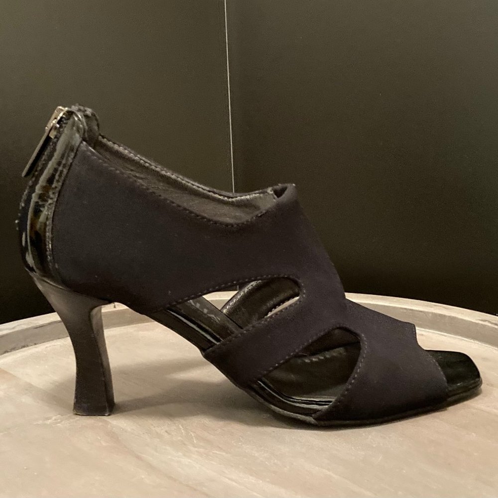 AQUATALIA BLACK PATENT LEATHER AND FABRIC SIZE 5 1/2 US LINED IN LEATHER